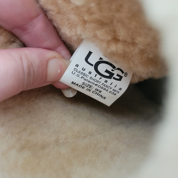 UGG Limited Edition Classic Short Fancy Boots - Picture 4 of 4